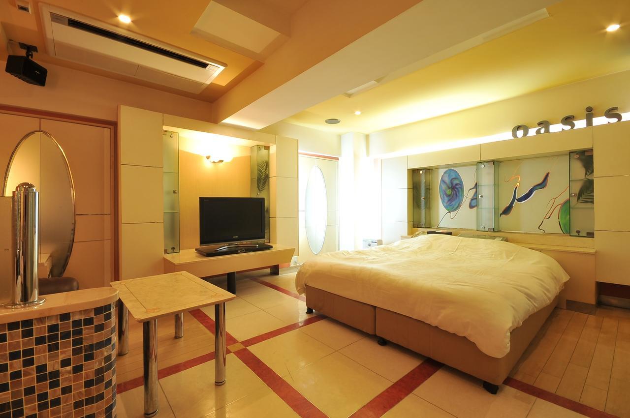 Hotel del amor Two-way (adults Only)